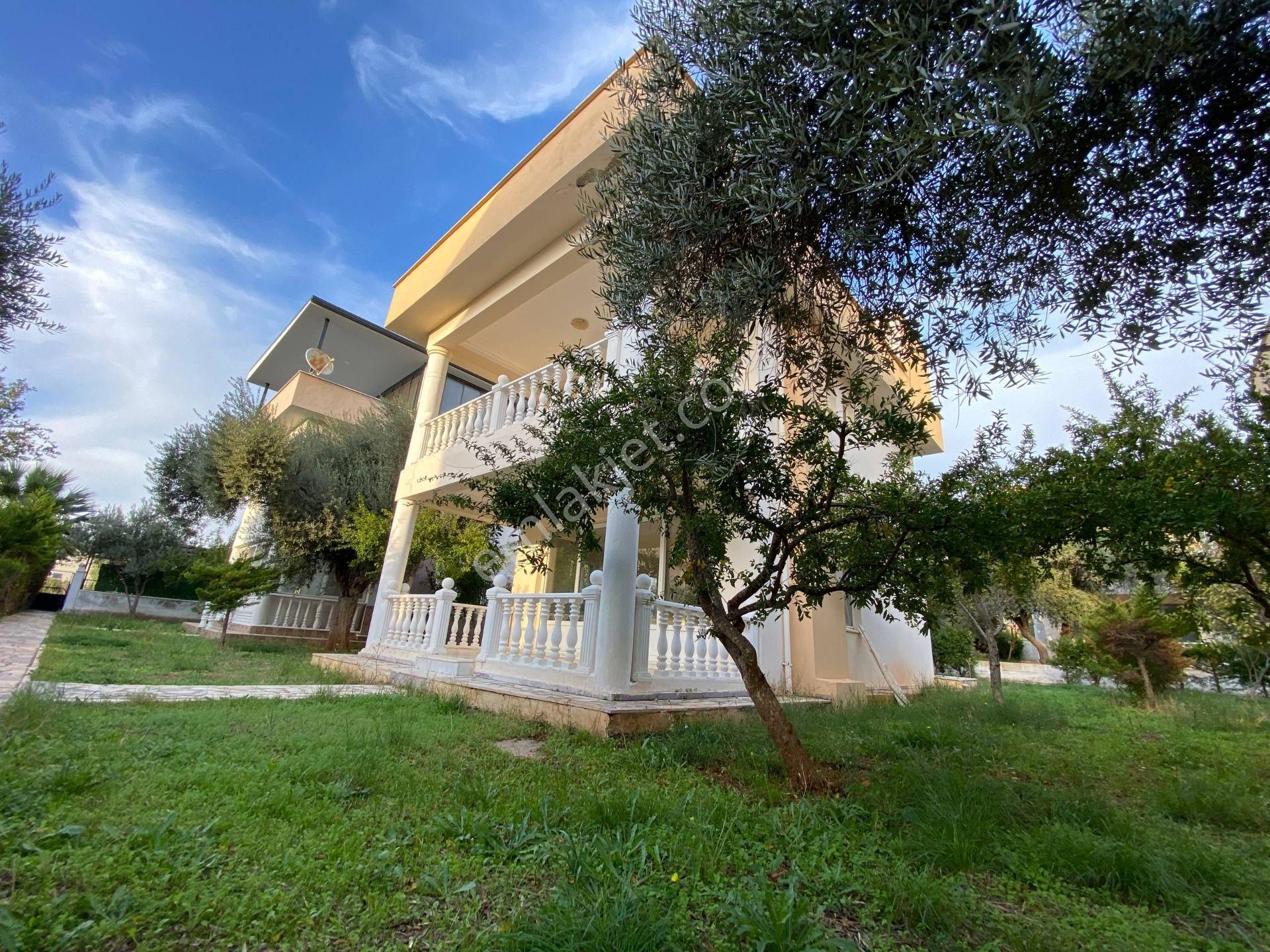 Didim Akbük Merkezde Havuzlu Sitede Tam Müstakil Villa - Görsel 5