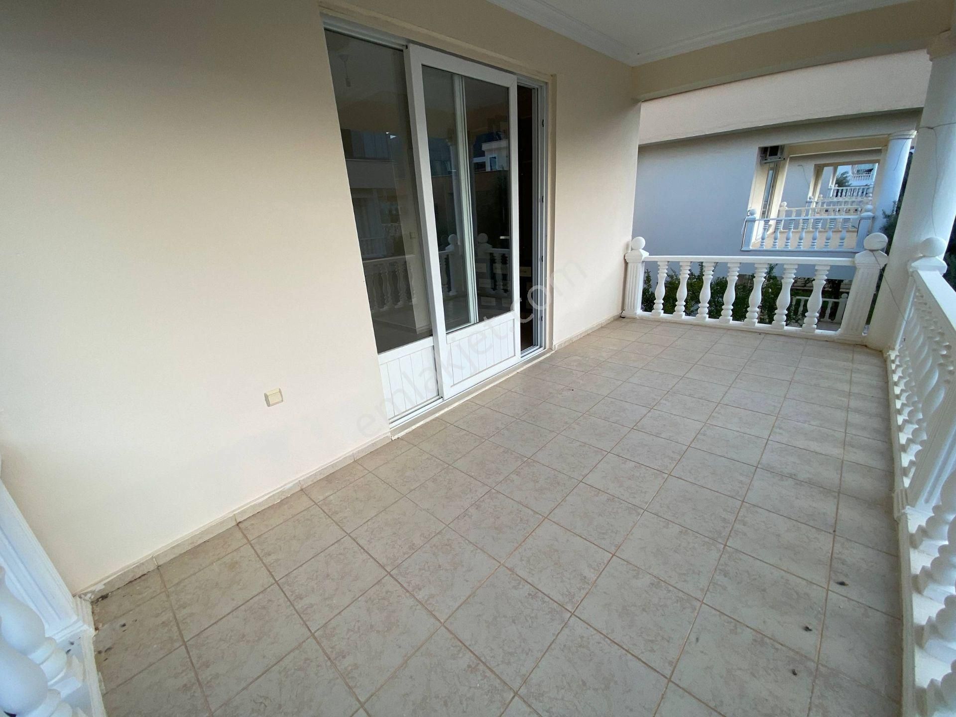 Didim Akbük Merkezde Havuzlu Sitede Tam Müstakil Villa - Görsel 21