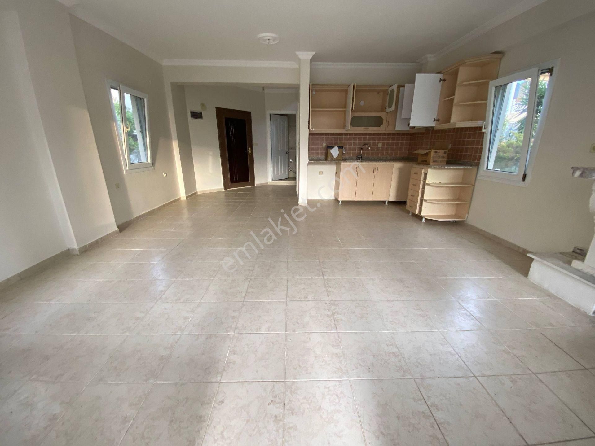 Didim Akbük Merkezde Havuzlu Sitede Tam Müstakil Villa - Görsel 12