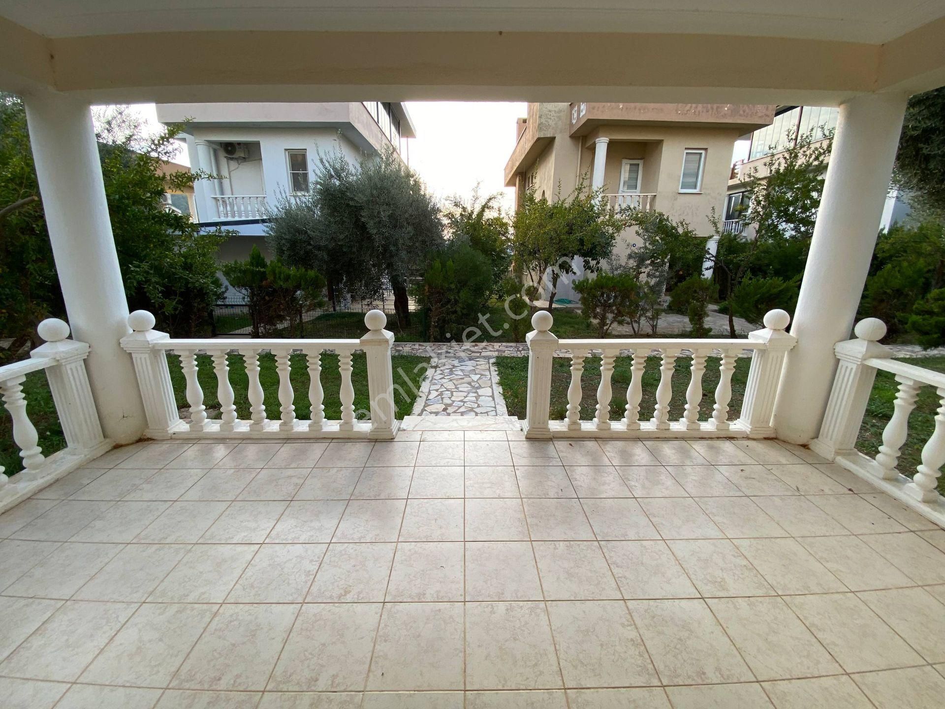 Didim Akbük Merkezde Havuzlu Sitede Tam Müstakil Villa - Görsel 9