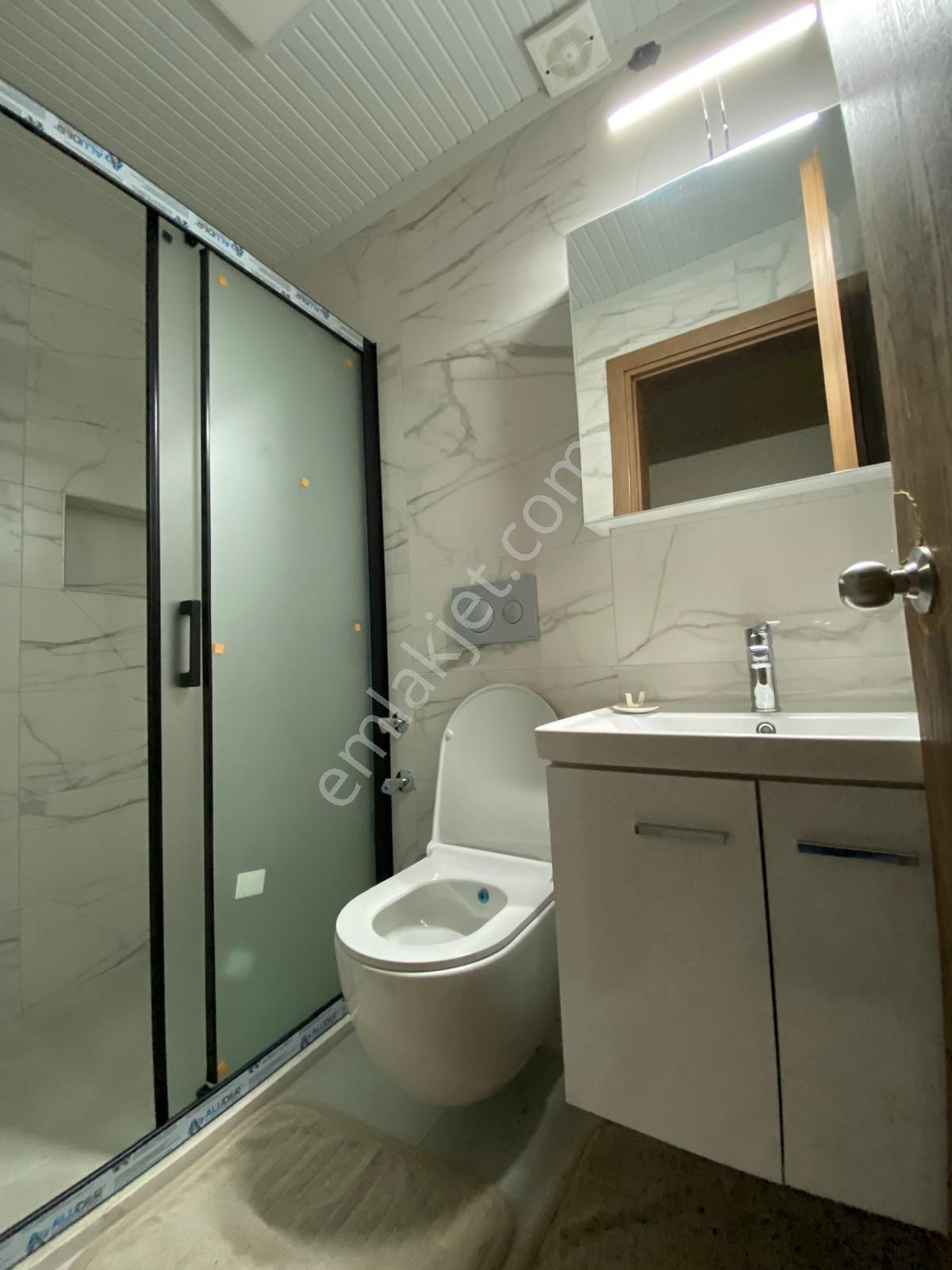 Fethiye Merkezde Bahçeli,eşyalı,kapalı Mutfak 2+1 Kiralık Yüksek Giriş - Görsel 26