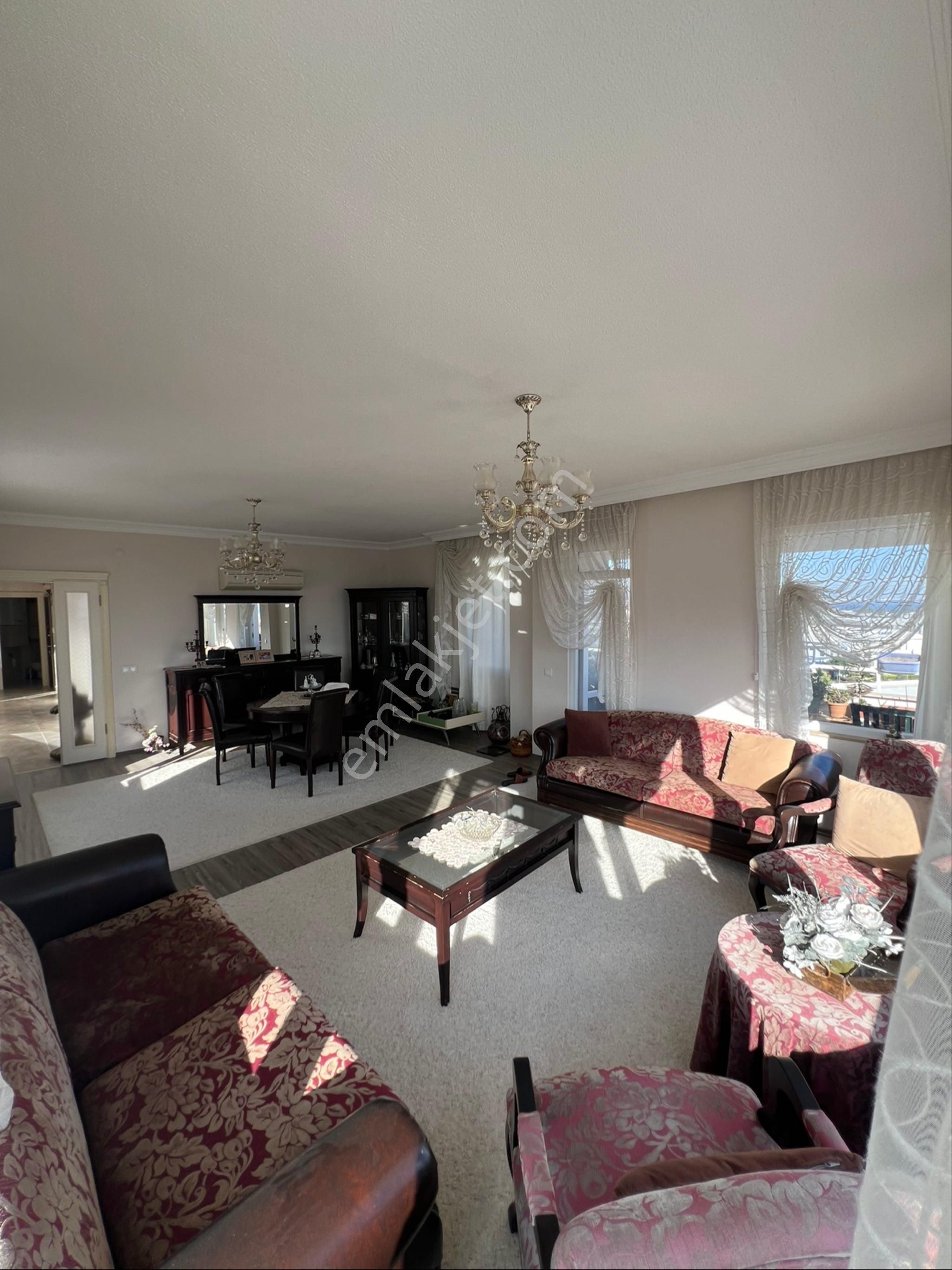 Liman Mahallesi Mimoza Sitesinde Satılık 3+1 Eşyalı Lüks Daire - Görsel 2