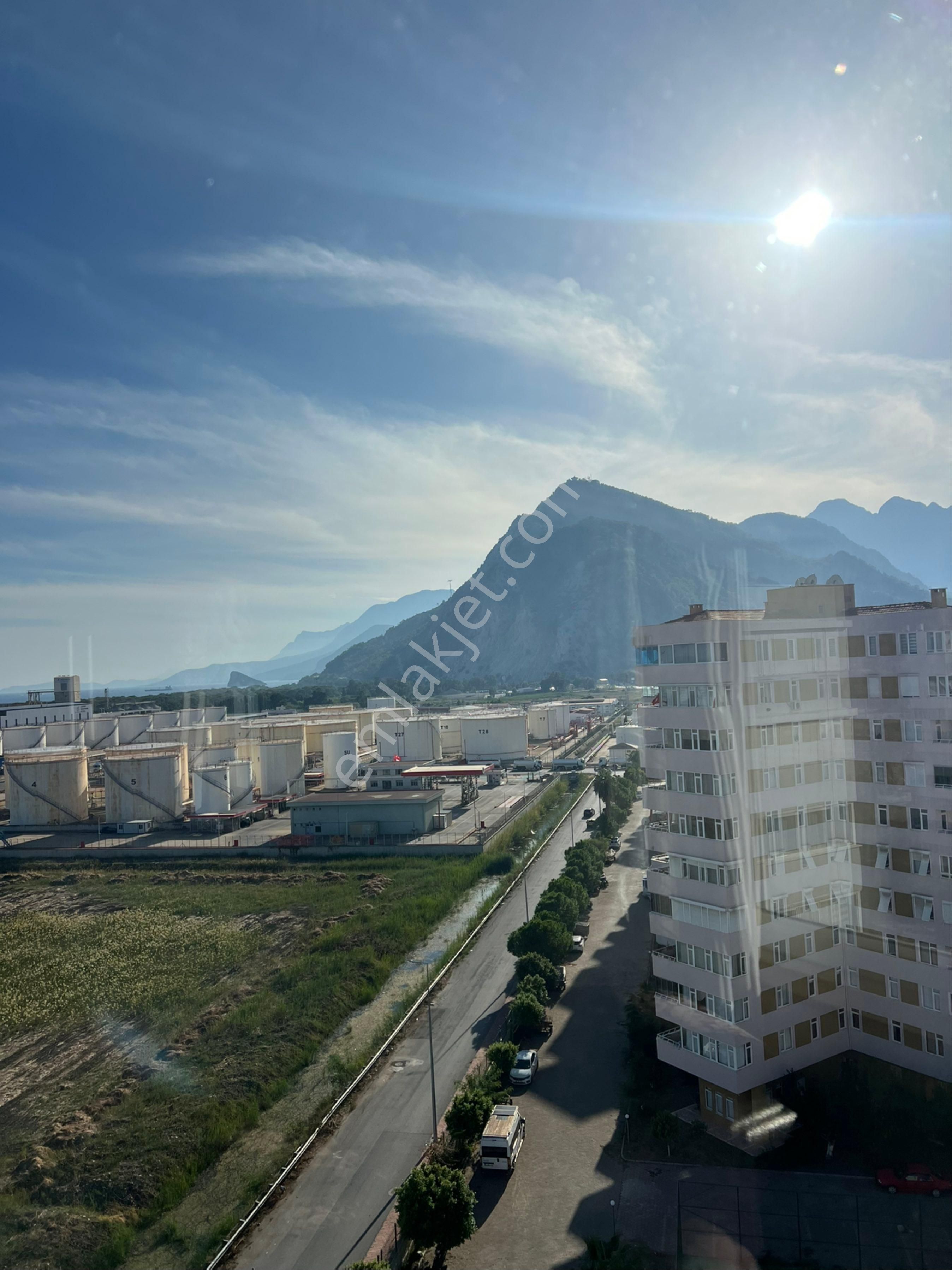 Liman Mahallesi Mimoza Sitesinde Satılık 3+1 Eşyalı Lüks Daire - Görsel 21