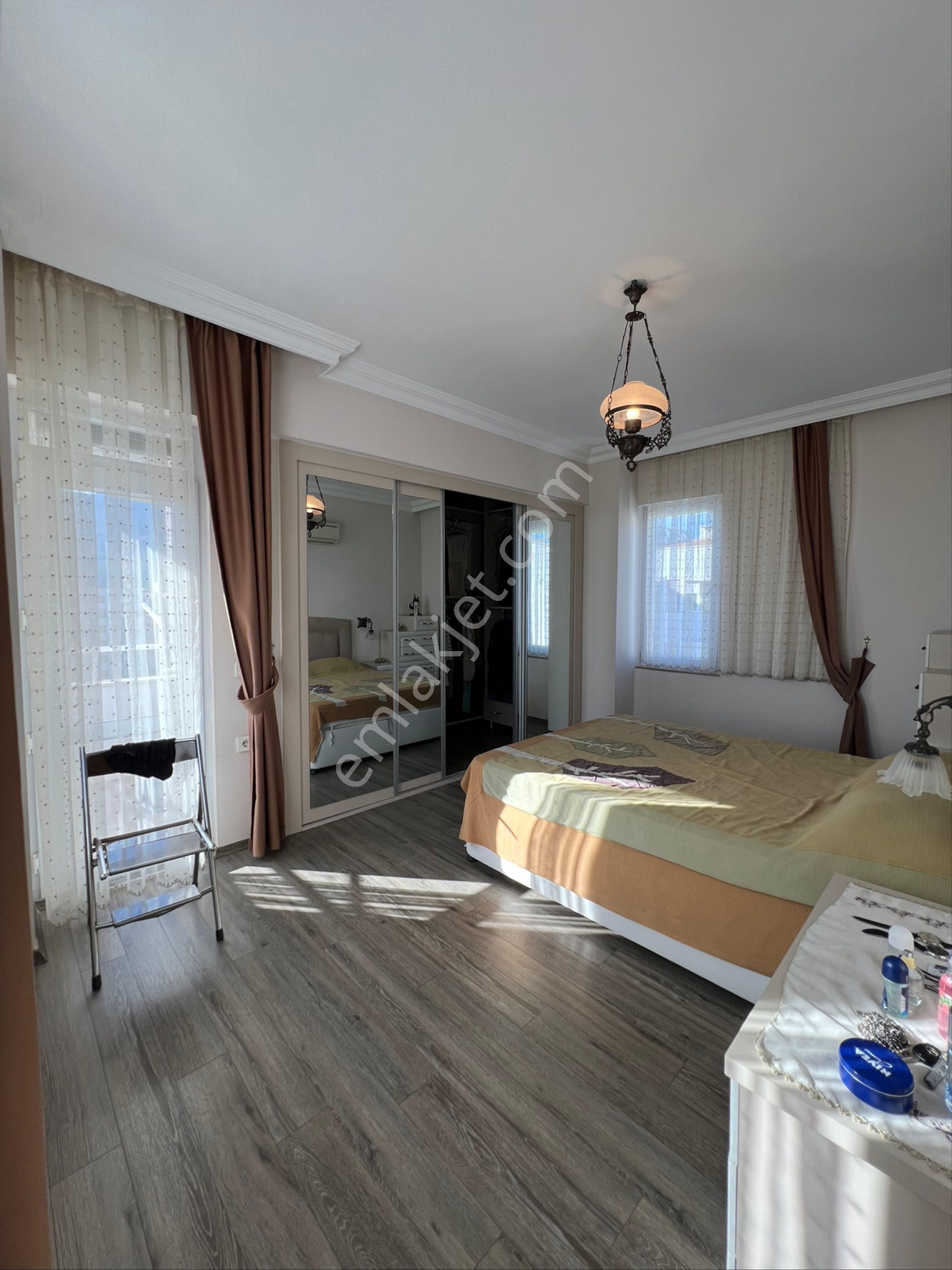 Liman Mahallesi Mimoza Sitesinde Satılık 3+1 Eşyalı Lüks Daire - Görsel 12