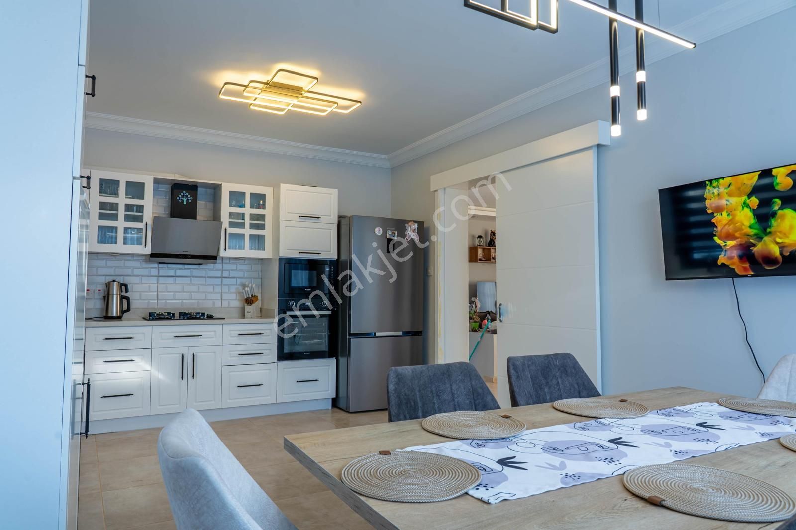 Girne Boğaz Bölgesinde 3+1 Bağımsız Villa - Site İçerisinde - Full Eşyalı - Türk Koçanlı £330.000 - Görsel 9