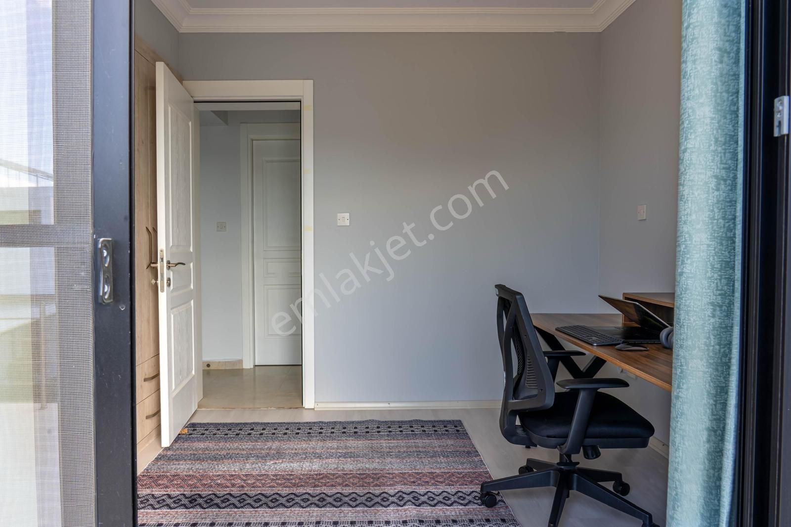 Girne Boğaz Bölgesinde 3+1 Bağımsız Villa - Site İçerisinde - Full Eşyalı - Türk Koçanlı £330.000 - Görsel 17
