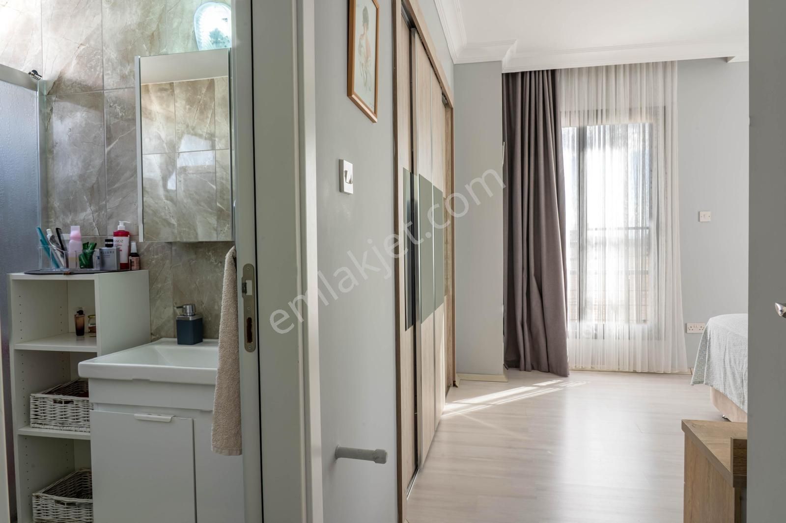 Girne Boğaz Bölgesinde 3+1 Bağımsız Villa - Site İçerisinde - Full Eşyalı - Türk Koçanlı £330.000 - Görsel 20