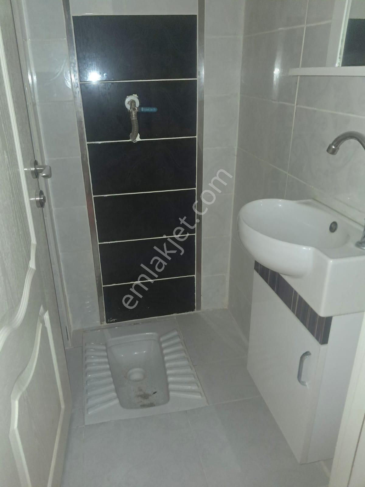 Beştepede Kot 1 De Altında Daire Var 2+1 Kiralık Daire - Görsel 10