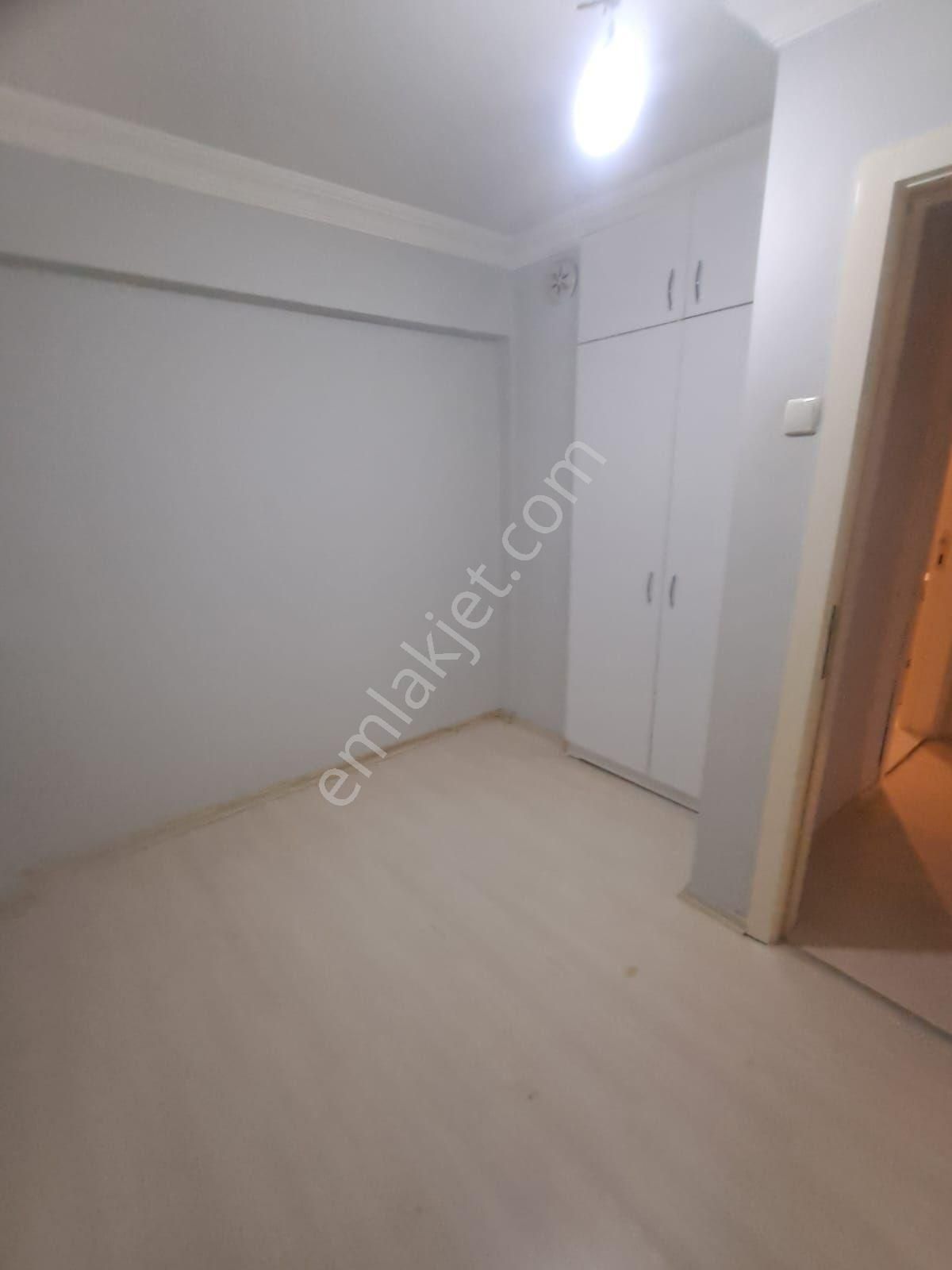 Beştepede Kot 1 De Altında Daire Var 2+1 Kiralık Daire - Görsel 5