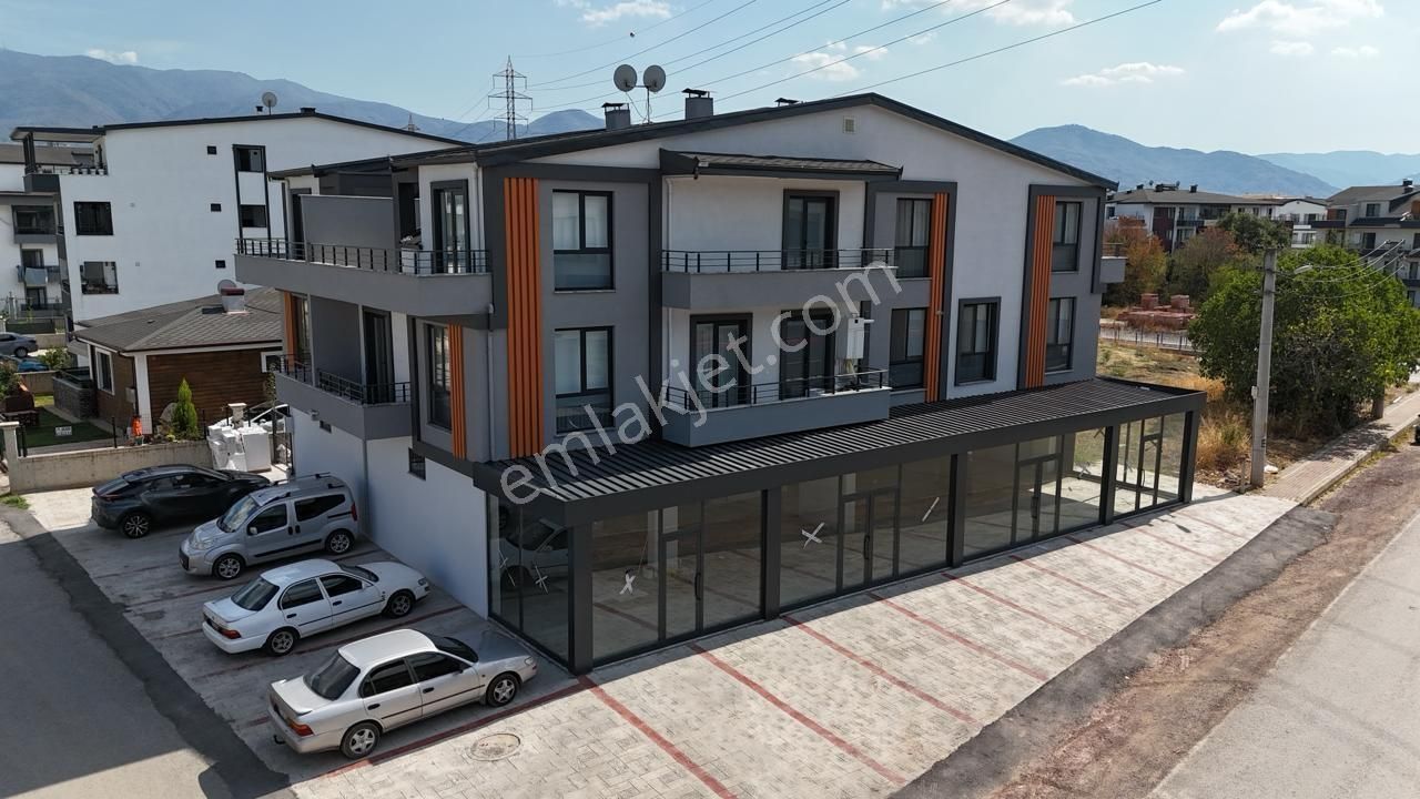 Tarcanlar'dan Tabela Değeri Yüksek Prestijli Satılık Dükkan - Görsel 26