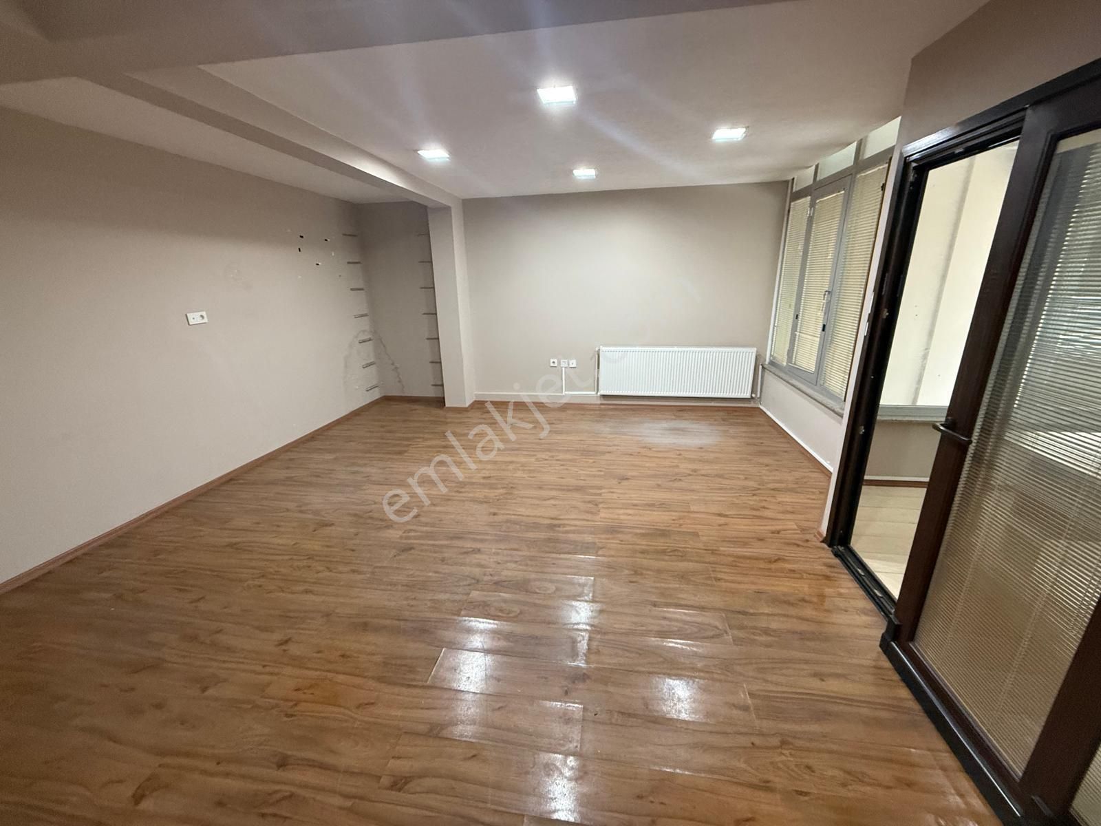 E-5 Karayoluna 30 Metre Mesafede Çift Katlı 430 M2 (kat Tapulu) - Görsel 32