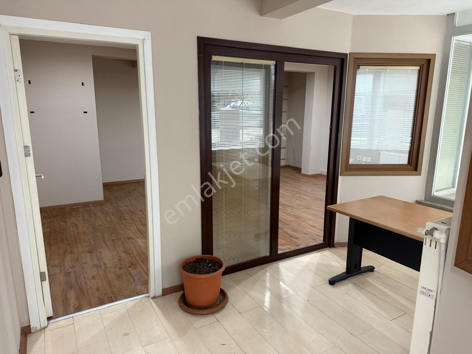 E-5 Karayoluna 30 Metre Mesafede Çift Katlı 430 M2 (kat Tapulu) - Görsel 6