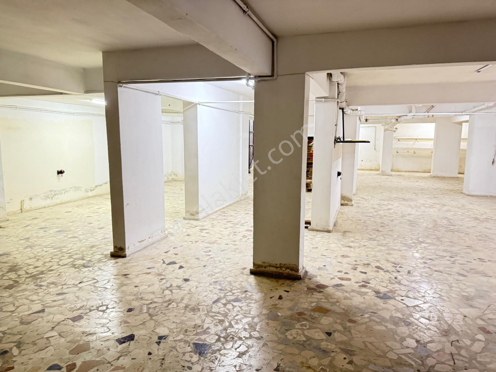 E-5 Karayoluna 30 Metre Mesafede Çift Katlı 430 M2 (kat Tapulu) - Görsel 5