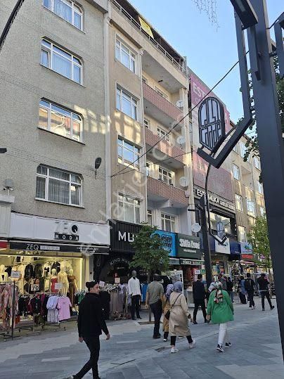 Bağcılar Sancaktepe Çarşı Caddesinde Komple Satılık Bina - Görsel 3