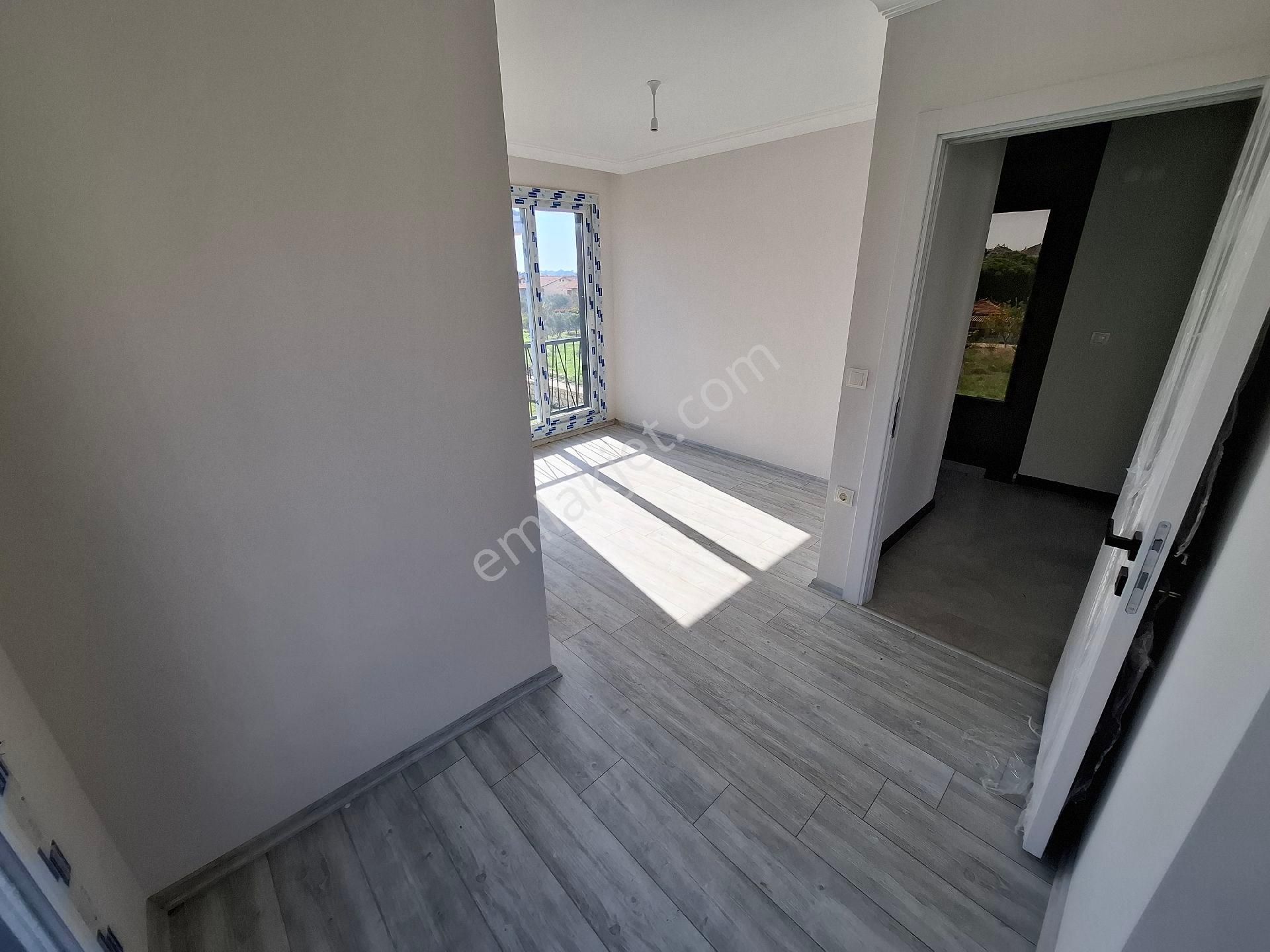 Rw Akar'dan Akarca'da Havuzlu Sitede Müstakil 3+1 Villa - Görsel 12