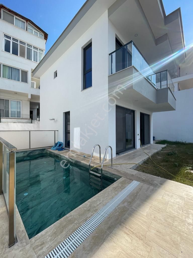 Havuzlu Fırsat Villa - Görsel 2