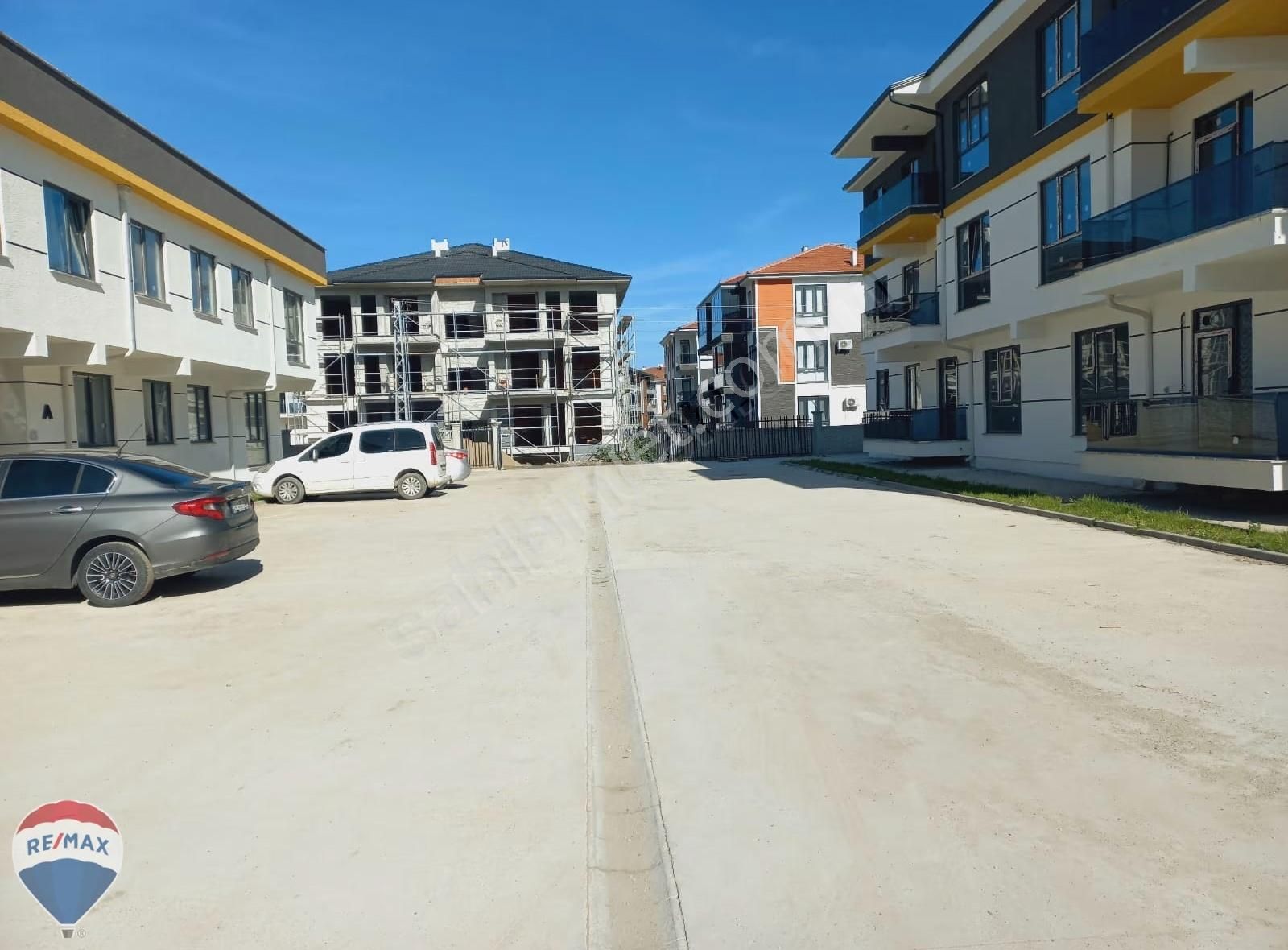 Remax Mavi Erol Çekcan Dan Arifiyede 3+1 Kiralık Sıfır Daire - Görsel 9