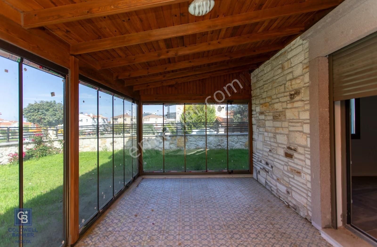 Foça Atatürk Mah. Satılık Müstakil Bahçeli 2+1 Dubleks Villa - Görsel 35