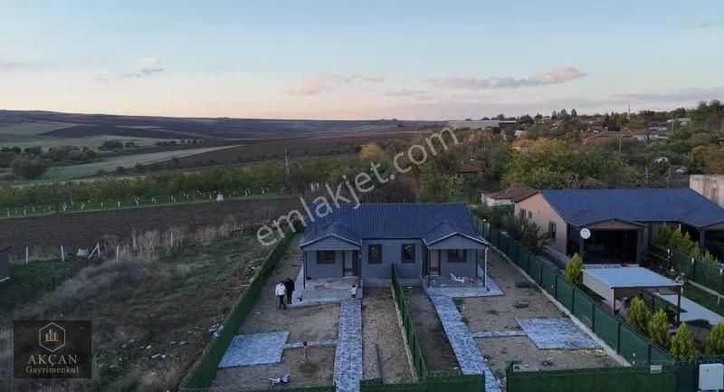 Akçandan Yenicede Satılık Villa
