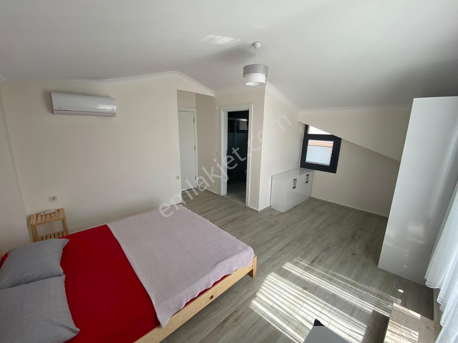 Goldhouse Dan Satılık Çiftlik Mahallesi Nde Site İçinde 4+1 Villa - Görsel 9