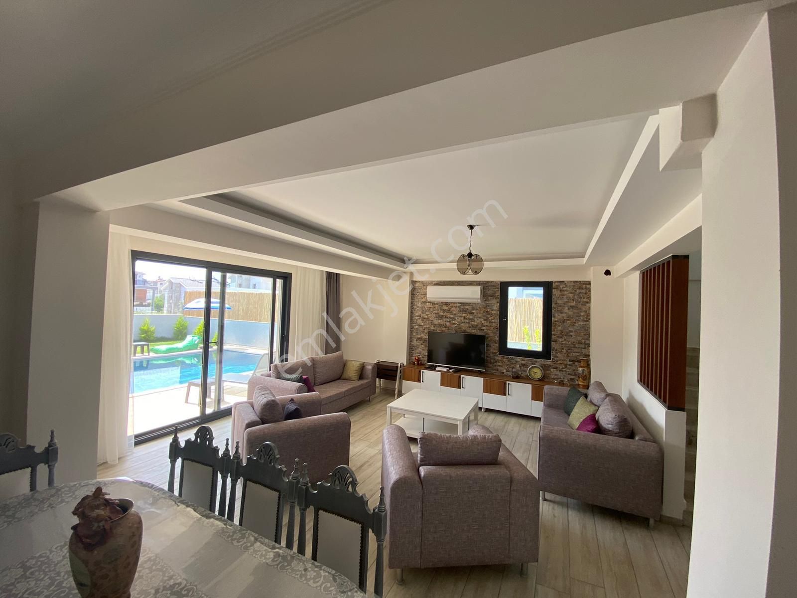 Goldhouse Dan Satılık Çiftlik Mahallesi Nde Site İçinde 4+1 Villa - Görsel 3