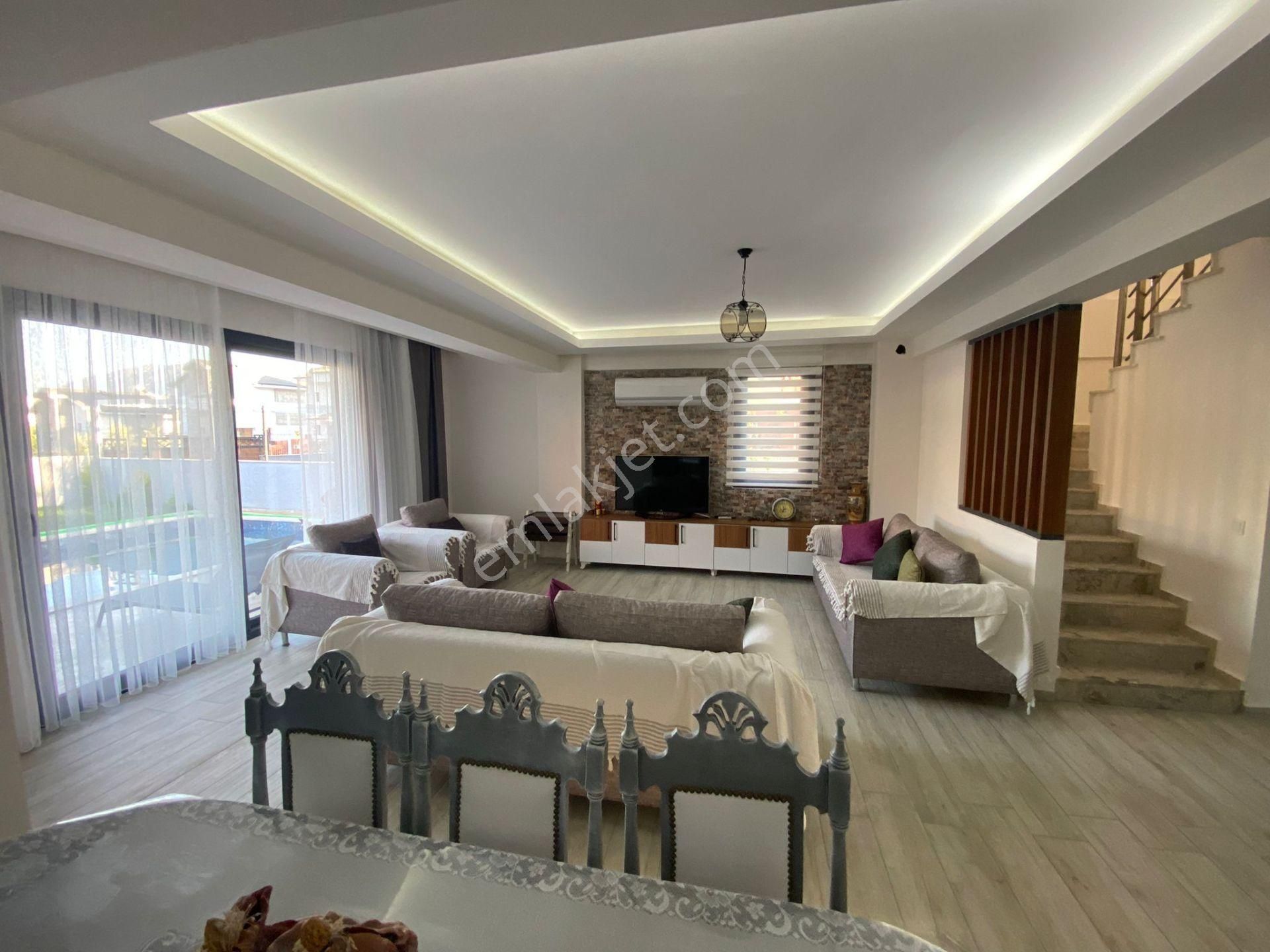 Goldhouse Dan Satılık Çiftlik Mahallesi Nde Site İçinde 4+1 Villa - Görsel 4
