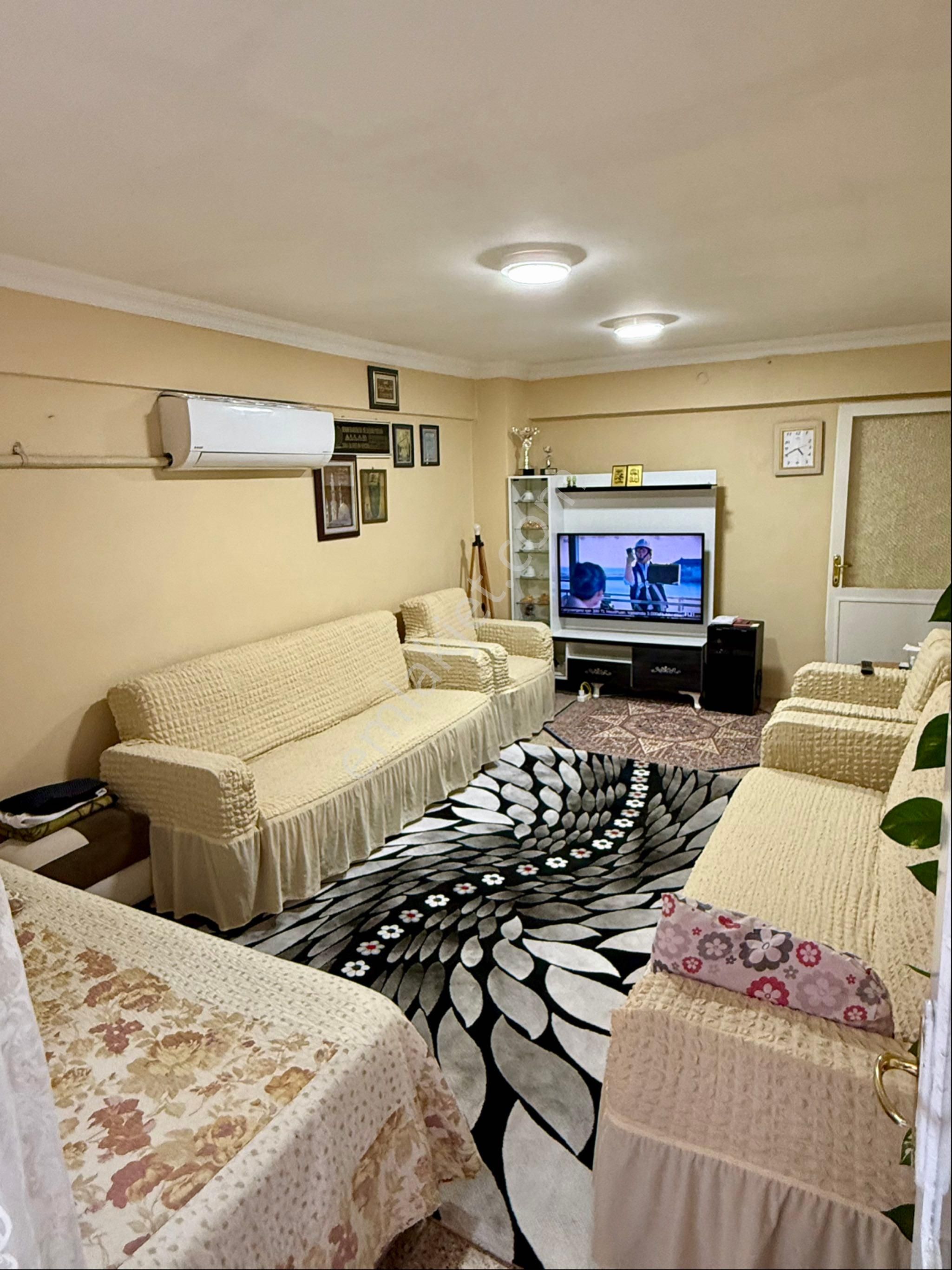 İzmir Konak Zeytinlilte Lüx Daire Sıfır Masraff