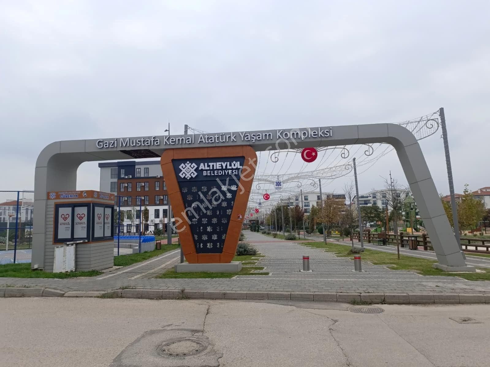 Bahçelievler Asuva Park Karşısı 3+1 Satılık Arakat Daire - Görsel 28