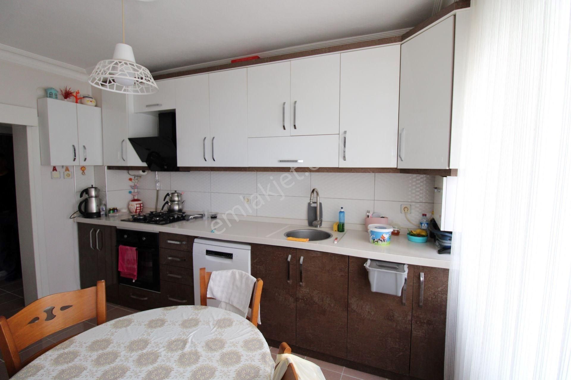 Bahçelievler Asuva Park Karşısı 3+1 Satılık Arakat Daire - Görsel 7