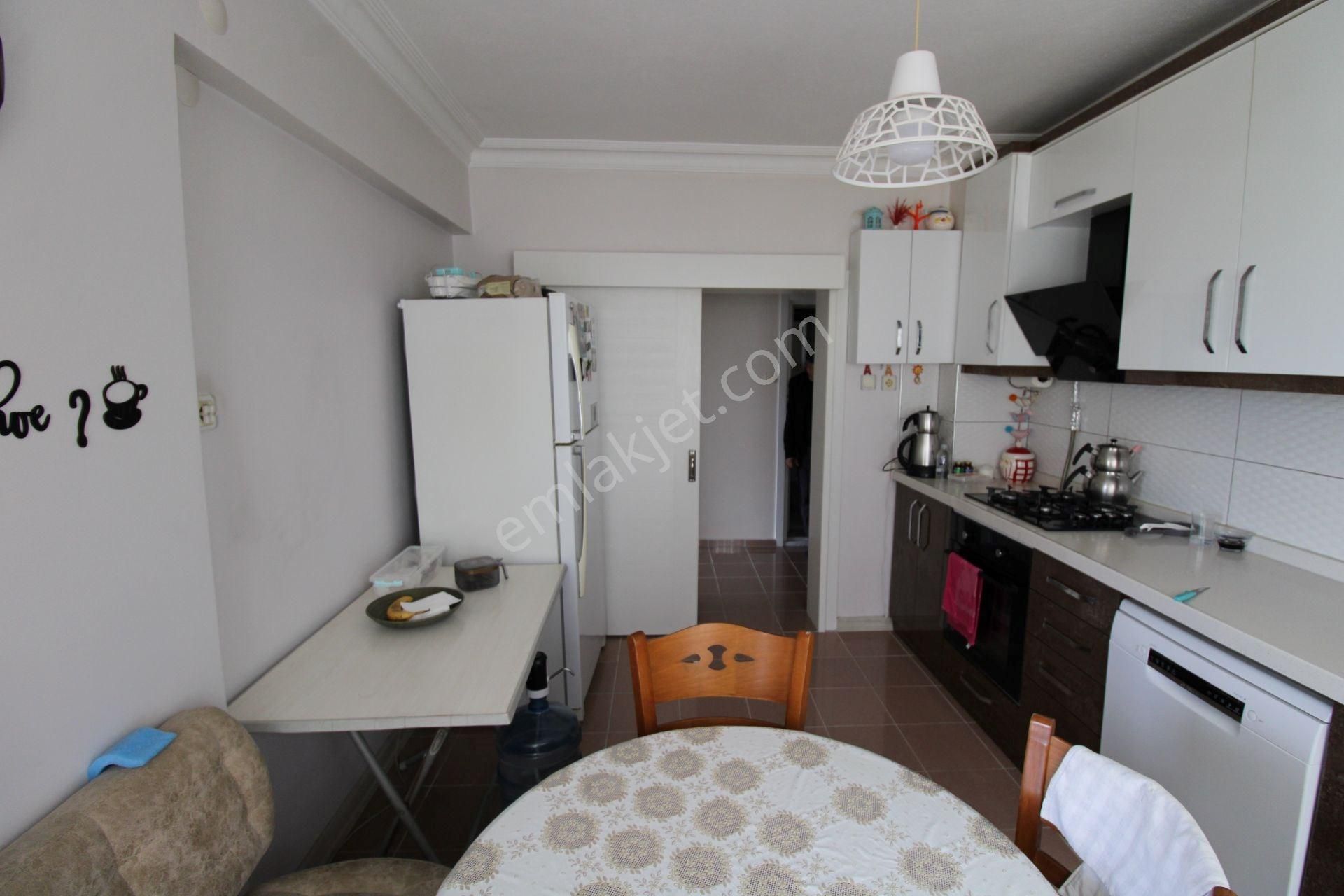 Bahçelievler Asuva Park Karşısı 3+1 Satılık Arakat Daire - Görsel 9