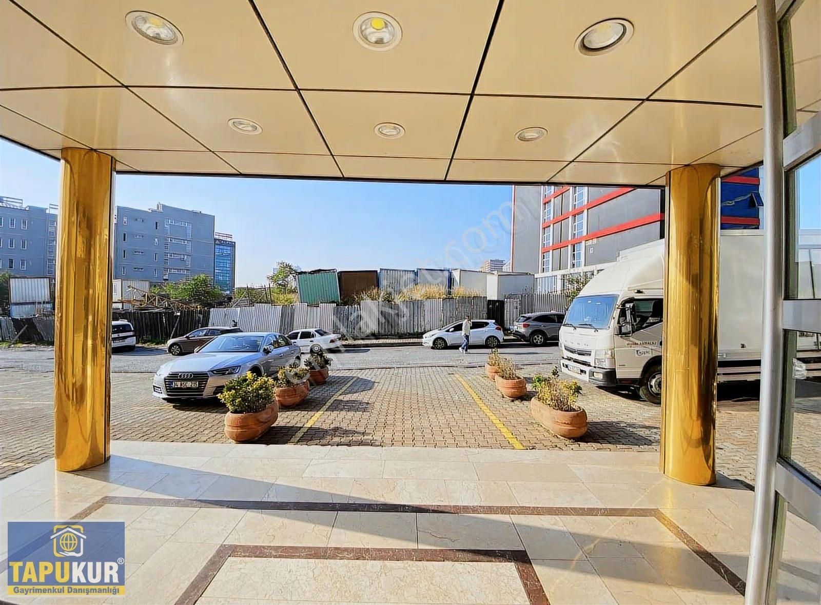 Mahmutbey İstoş Karşısı 500m2 Kiralık İş Yeri