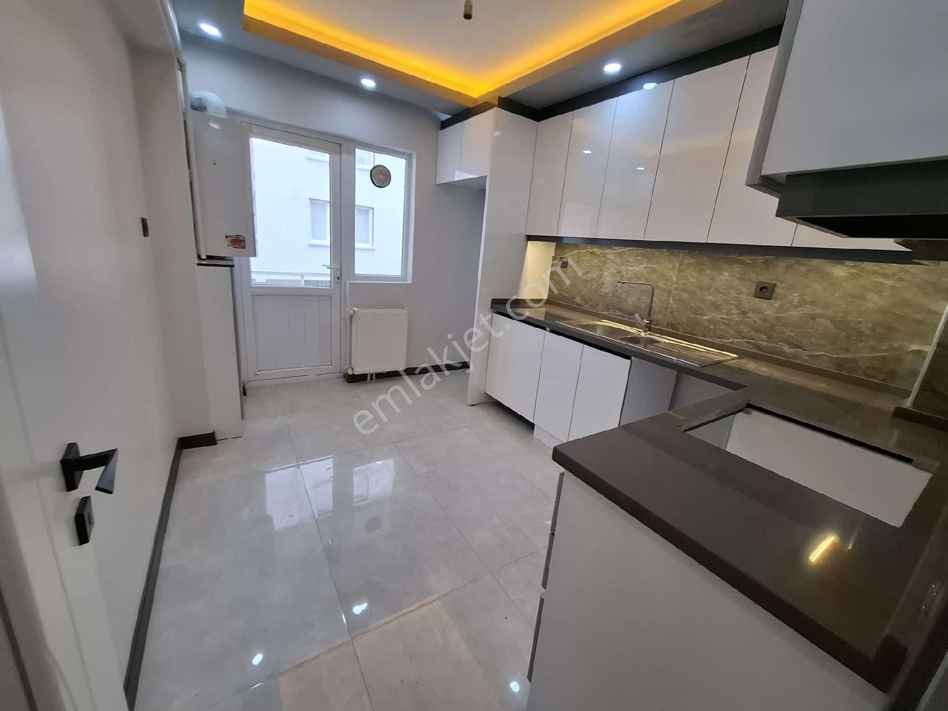 H.gazi Başak Mah Yonca Yakını Asansörlü 1.kat 3+1 Ultra Lüxk Yapılı Daire - Görsel 32