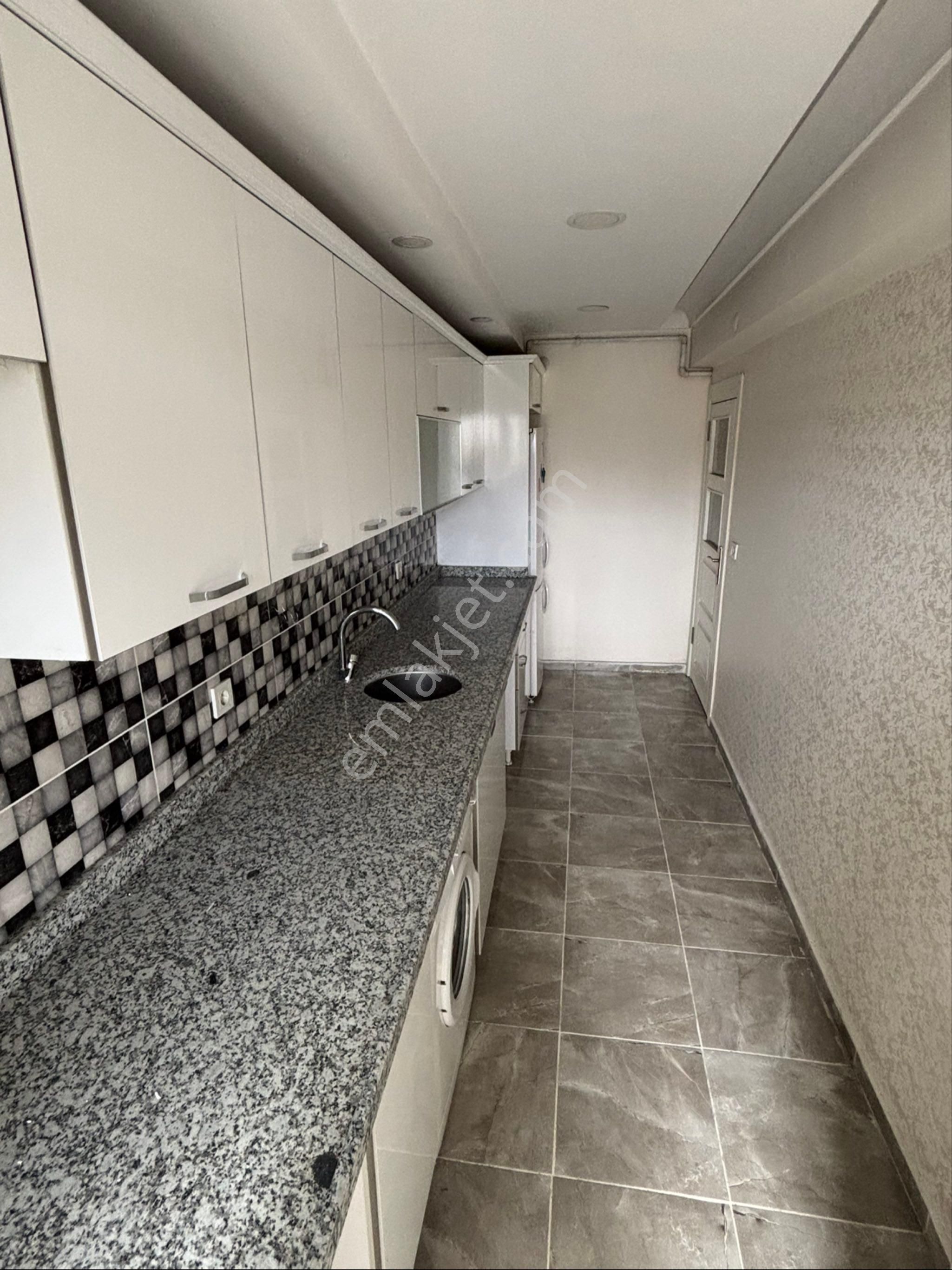 Bağlarçeşmede Sıfır Geniş Daire - Görsel 12