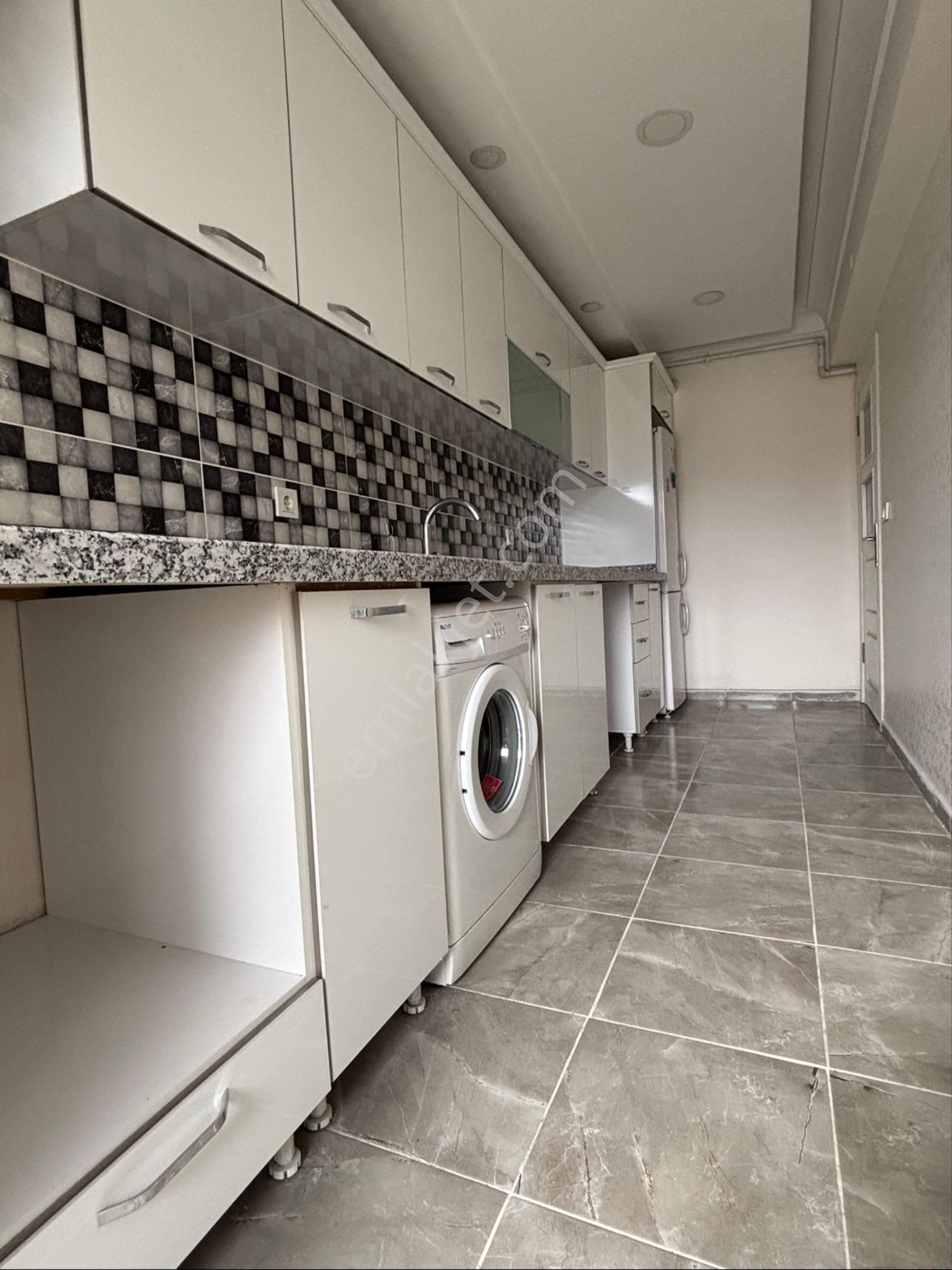 Bağlarçeşmede Sıfır Geniş Daire - Görsel 13