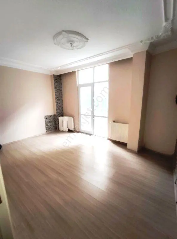 Eyüp Rami Yeni Mh. 2+1 / 80m2 / 10-15 Yıllık Bina / Bahçeli / Kredili / Kot 2 Daire - Görsel 5