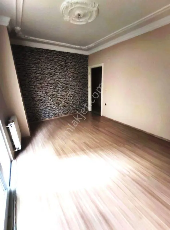 Eyüp Rami Yeni Mh. 2+1 / 80m2 / 10-15 Yıllık Bina / Bahçeli / Kredili / Kot 2 Daire - Görsel 4