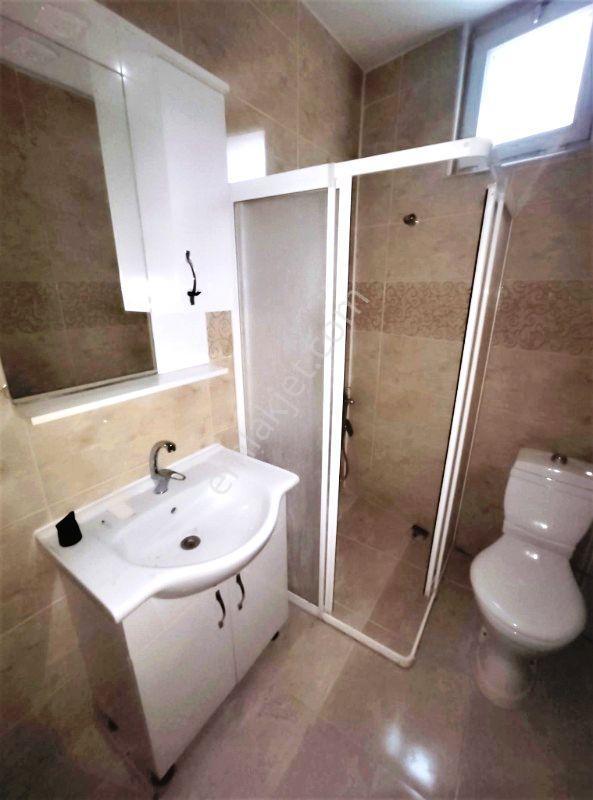Eyüp Rami Yeni Mh. 2+1 / 80m2 / 10-15 Yıllık Bina / Bahçeli / Kredili / Kot 2 Daire - Görsel 21