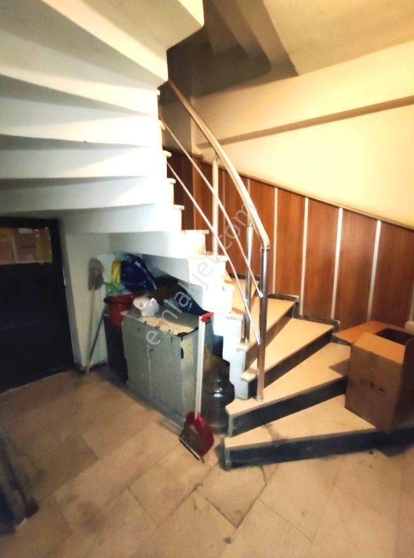 Eyüp Rami Yeni Mh. 2+1 / 80m2 / 10-15 Yıllık Bina / Bahçeli / Kredili / Kot 2 Daire - Görsel 31