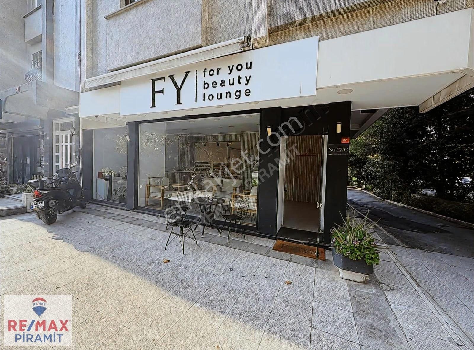 Harika Konumda İçi Komple Modern Dizayn Edilmiş Güzellik Merkezi