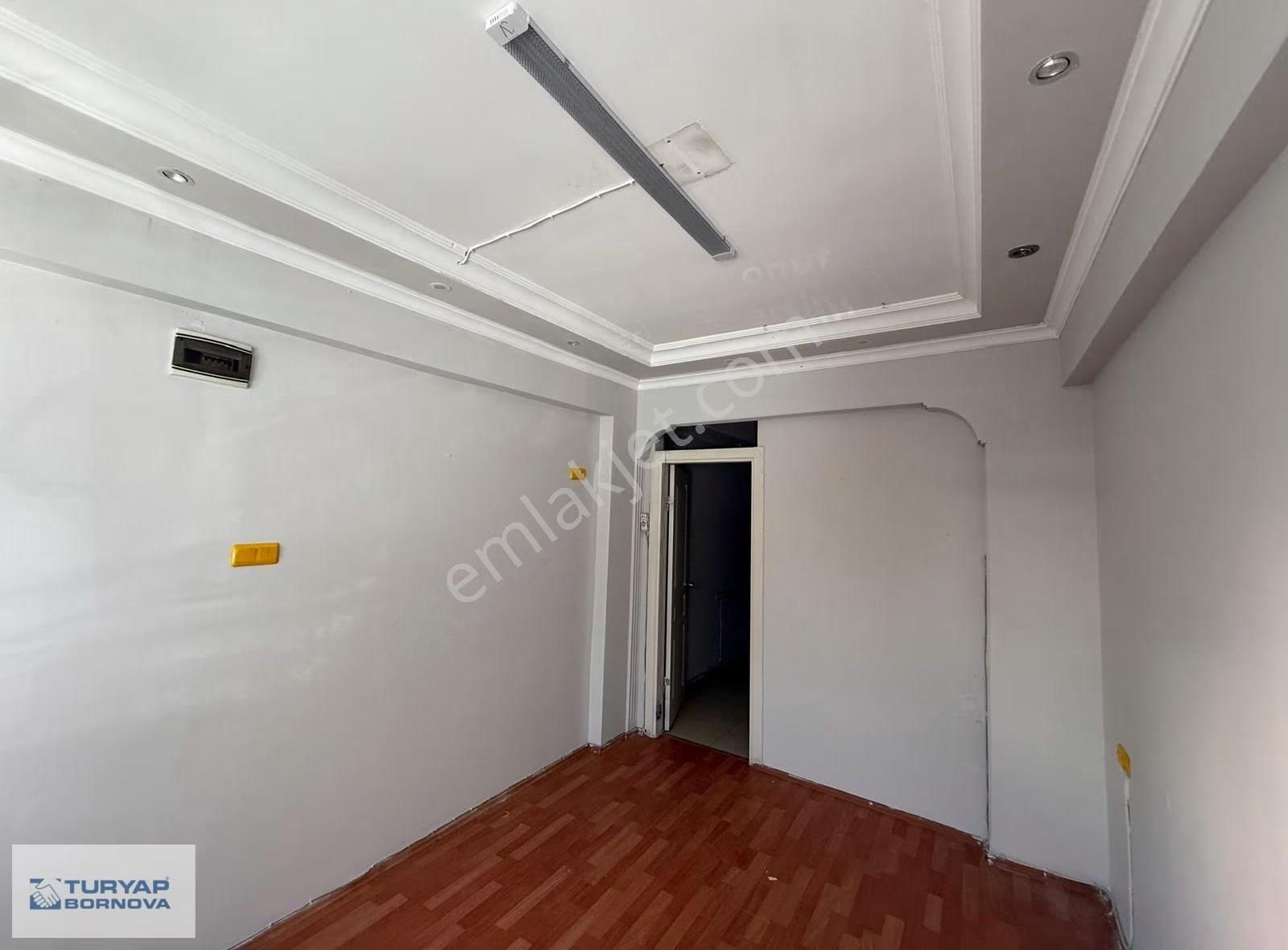 Balçova Eğitim Mah. Merkezi Bölgede Kiralık Ofis