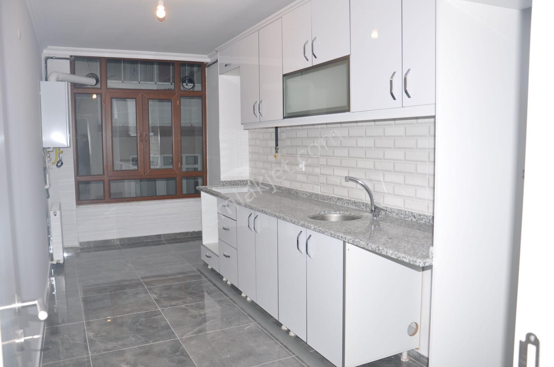 Bahçelievler Yayla Merkezde 1. Kat Asansörlü 2+1 Satılık Daire - Görsel 15