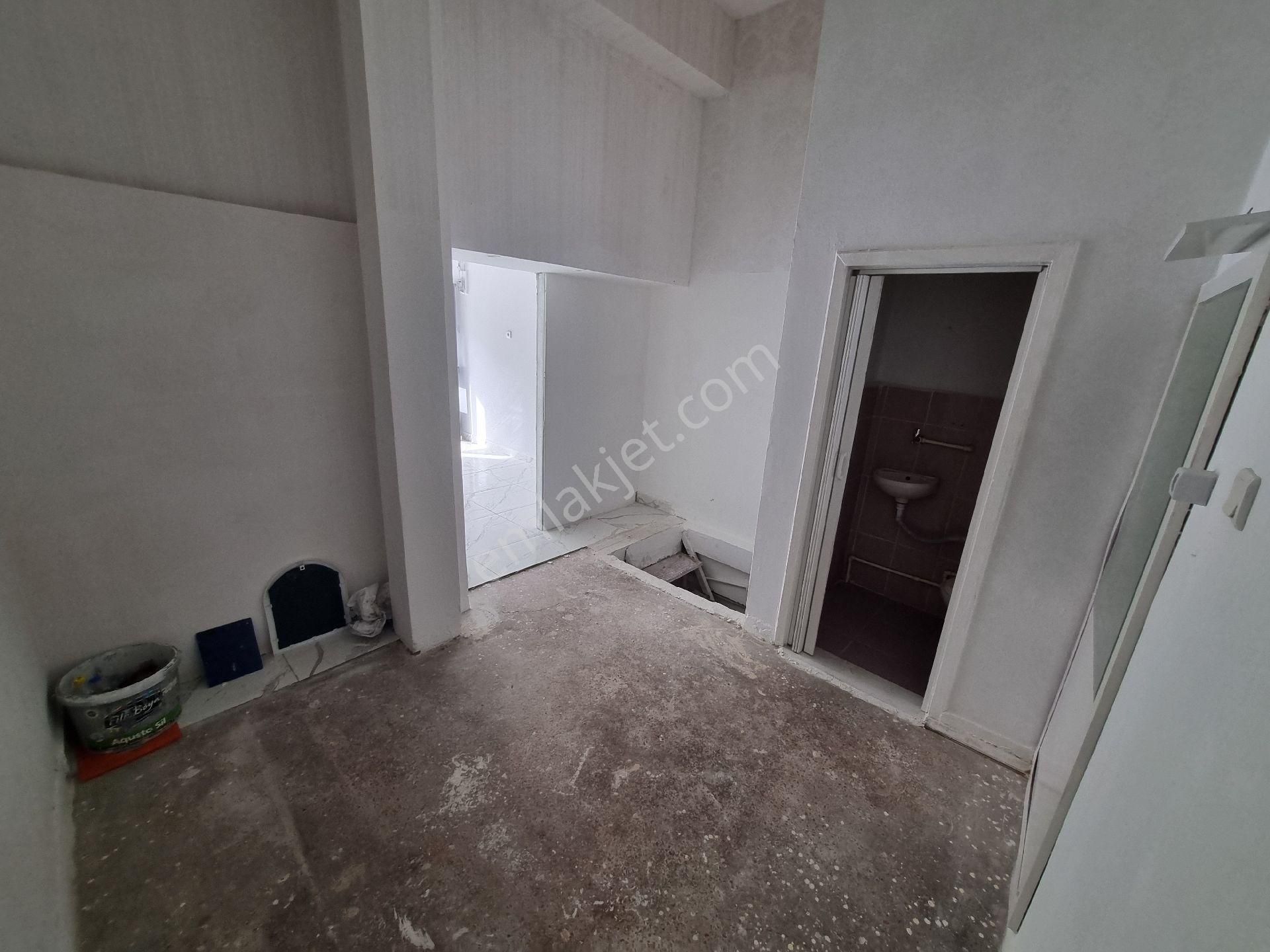 Bağbaşı'dan Şehir Hastanesi'yakın Ayvalı Caddesi'nde Kiralık Dükkan - Görsel 12