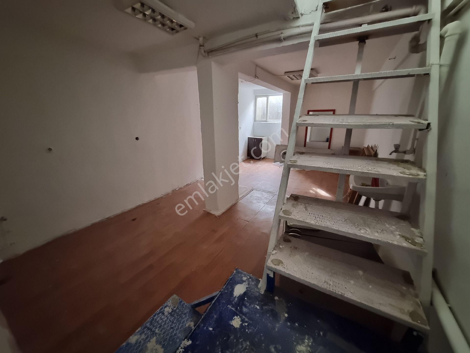 Bağbaşı'dan Şehir Hastanesi'yakın Ayvalı Caddesi'nde Kiralık Dükkan - Görsel 14