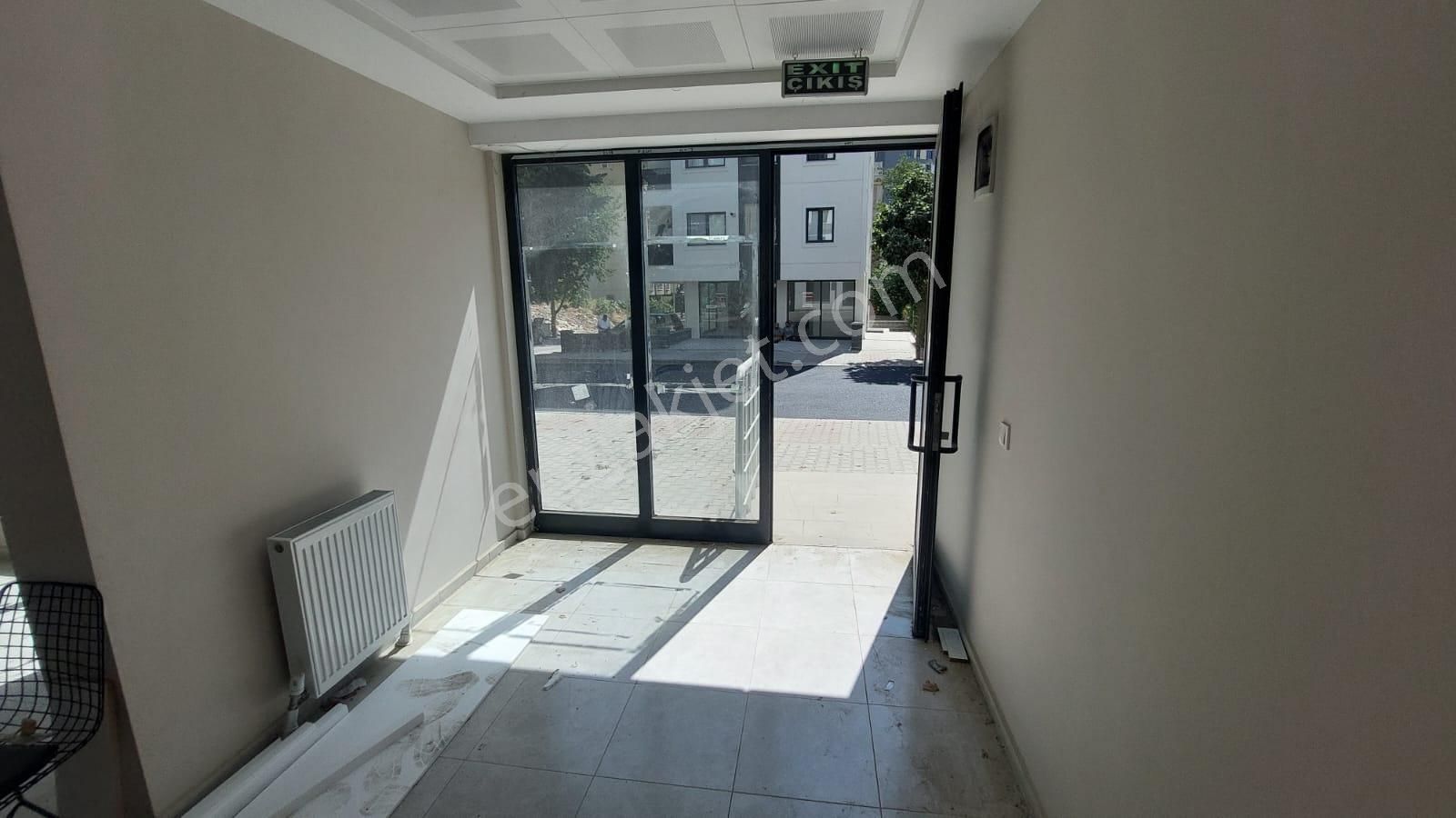 Kartal Cevizli Zeytnlik Caddesi Üzerinde Sıfır Geniş Köşe Dükkan - Görsel 16