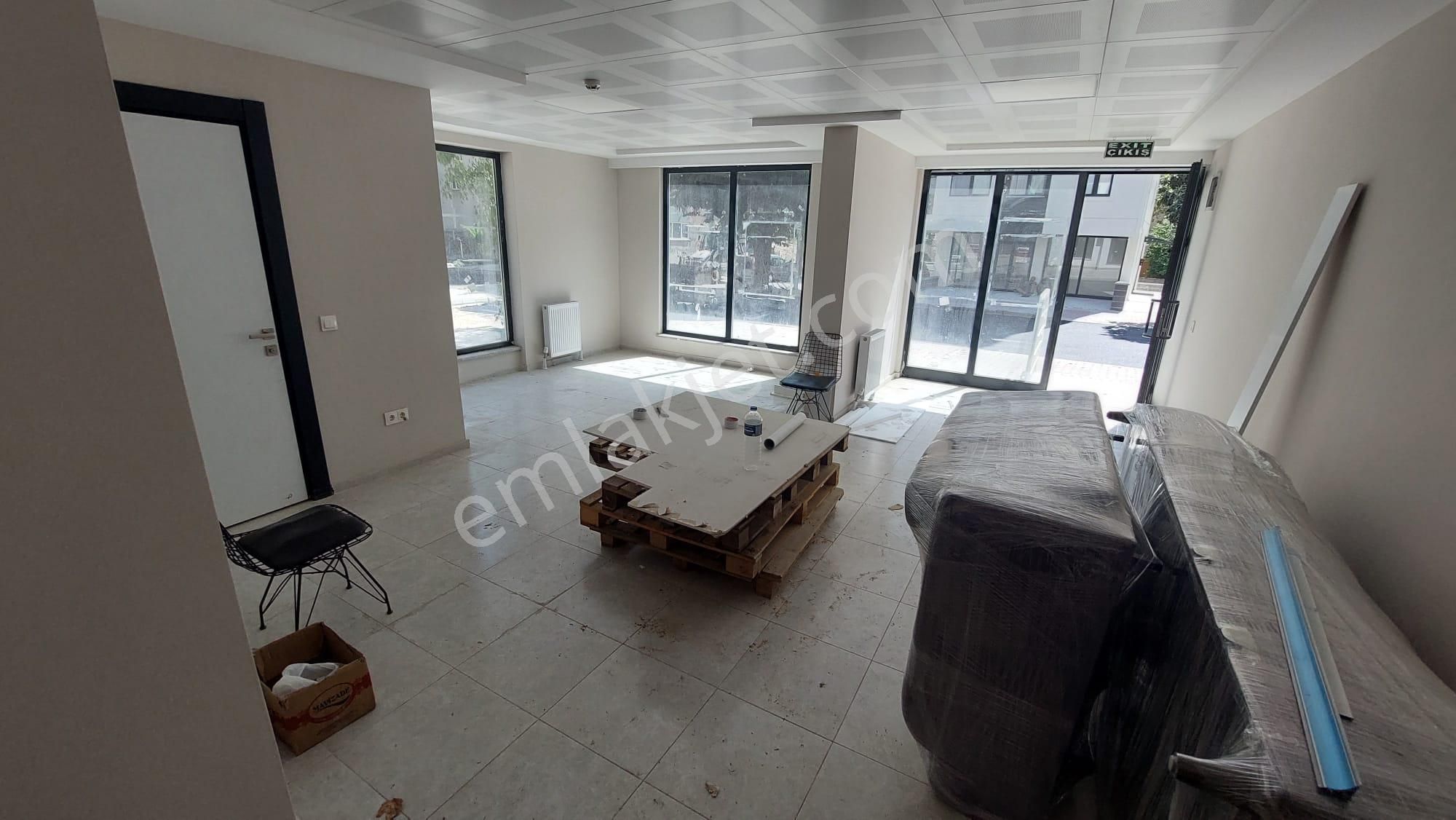 Kartal Cevizli Zeytnlik Caddesi Üzerinde Sıfır Geniş Köşe Dükkan - Görsel 8