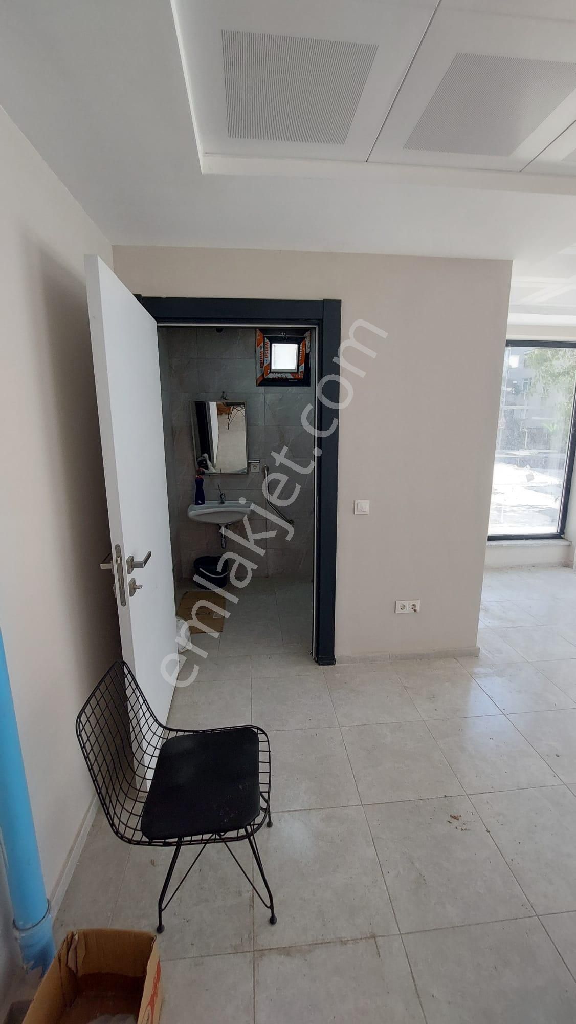 Kartal Cevizli Zeytnlik Caddesi Üzerinde Sıfır Geniş Köşe Dükkan - Görsel 12