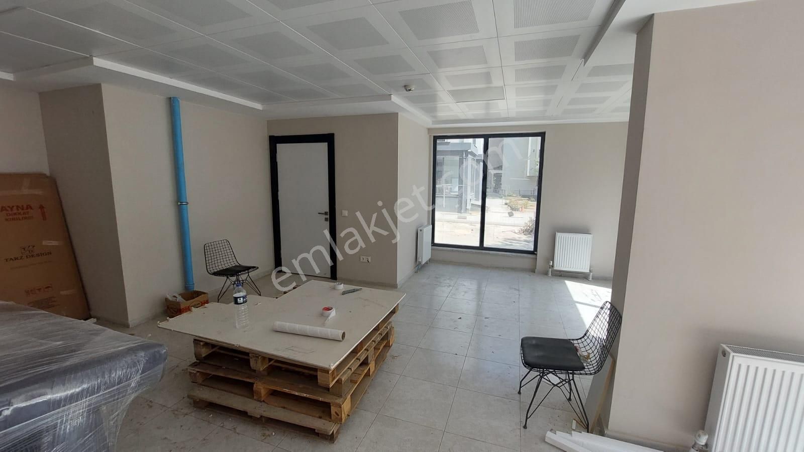 Kartal Cevizli Zeytnlik Caddesi Üzerinde Sıfır Geniş Köşe Dükkan - Görsel 15