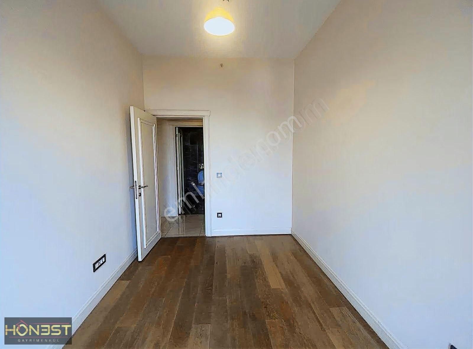 Kiptaş Venezia Mega Satılık 4+1 Boş Daire...avm Havuz Manzara - Görsel 14