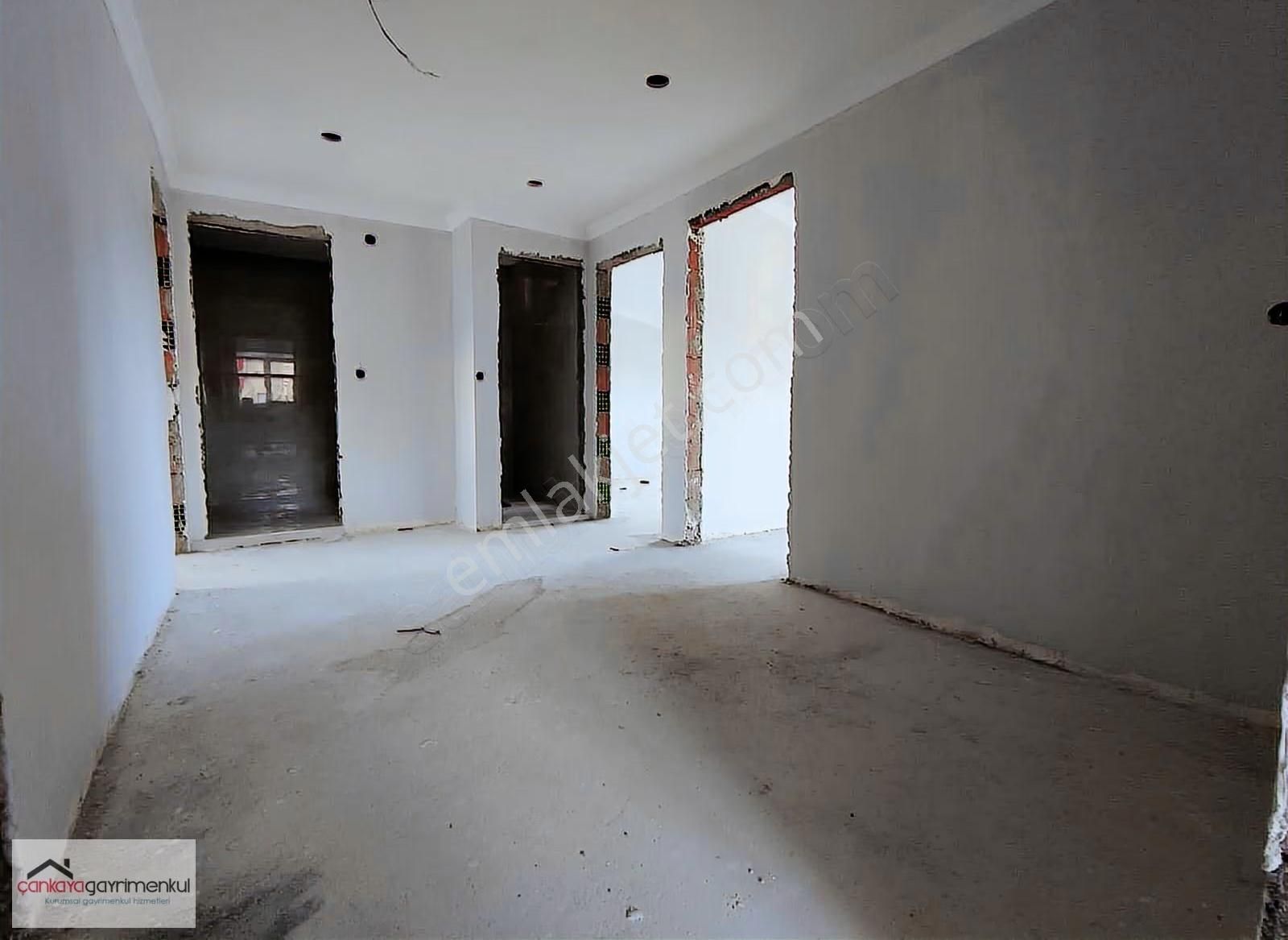 Arnavutköy'de Yeni Sistemle Yapılmış 2+1 Çatı Daire - Asansör - Görsel 14