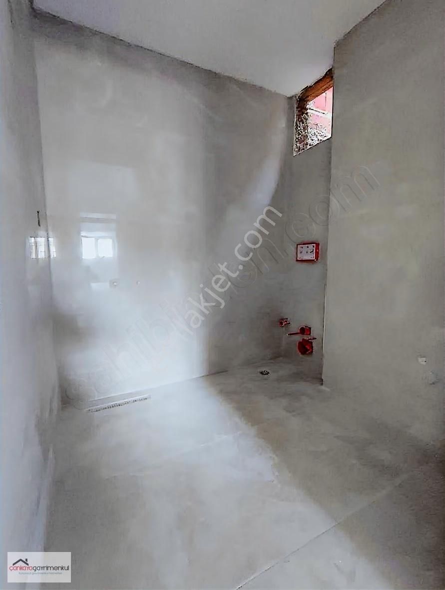 Arnavutköy'de Yeni Sistemle Yapılmış 2+1 Çatı Daire - Asansör - Görsel 3